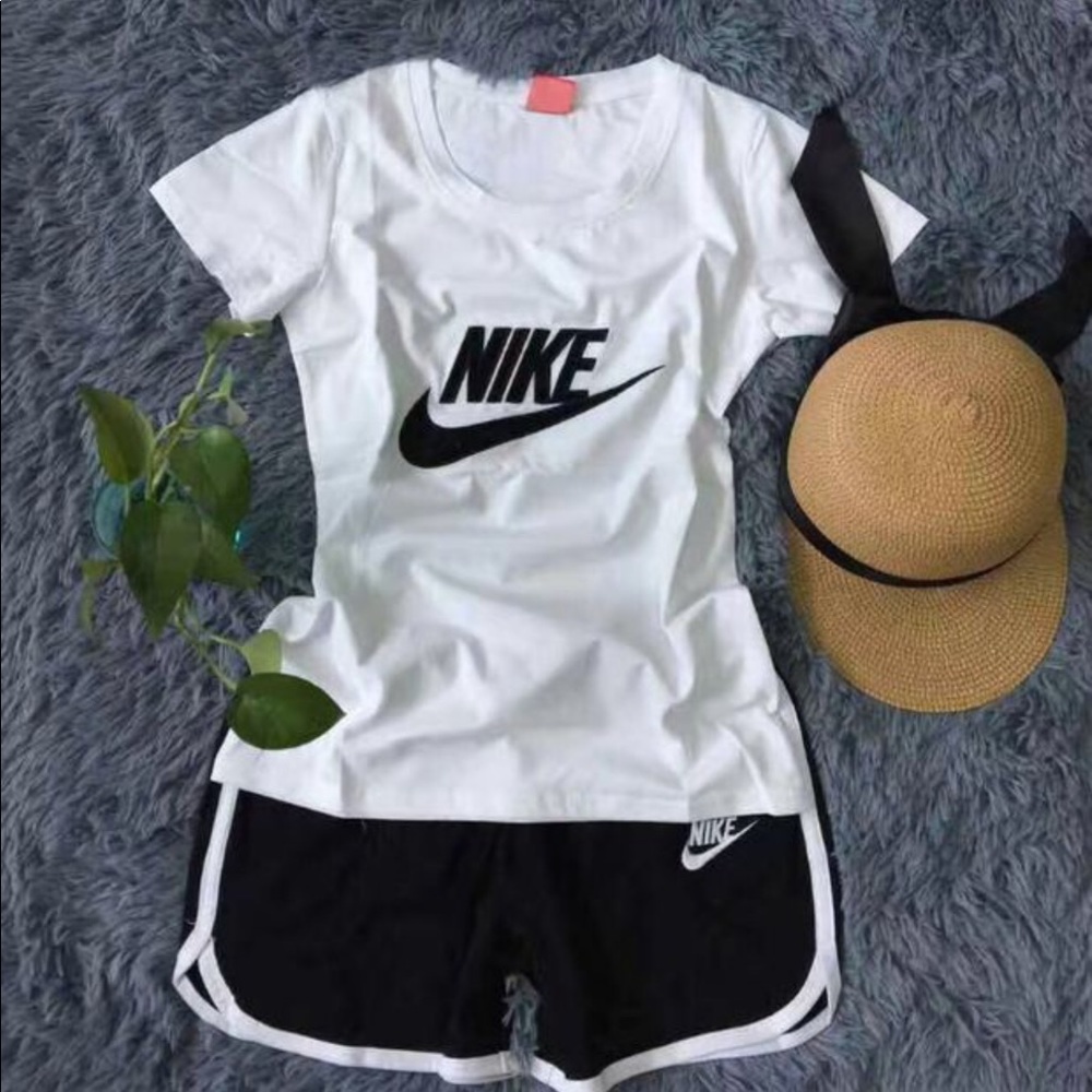 Women’s Nike outfit